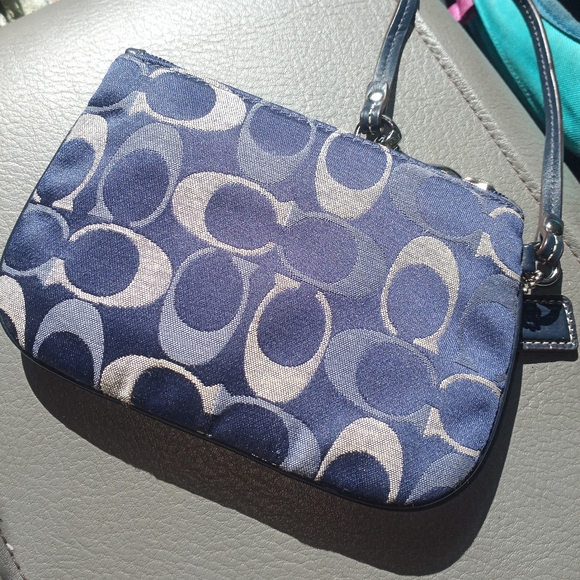 Coach Wristlet - Picture 3 of 9